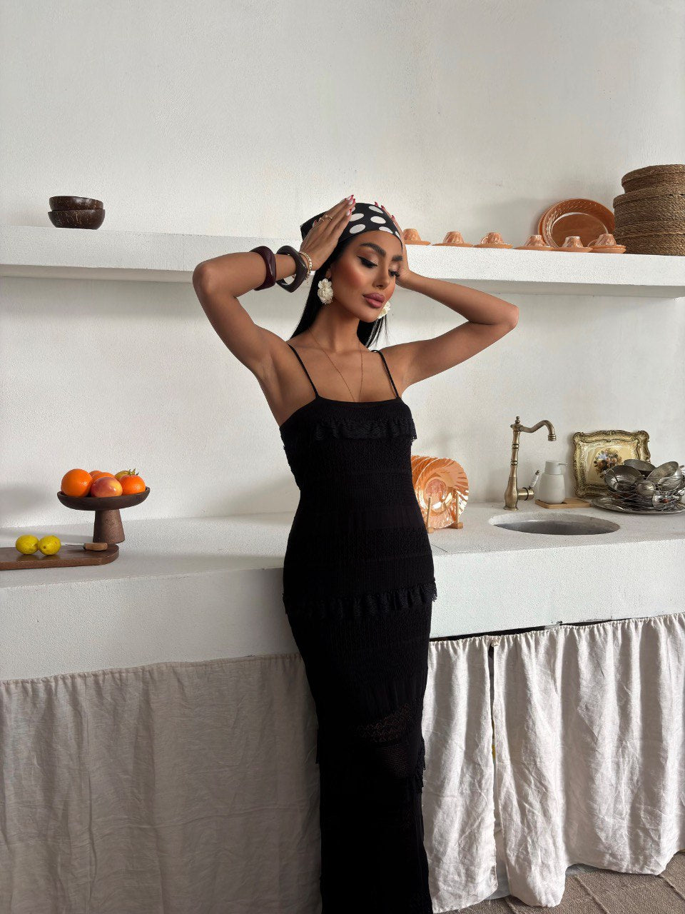 Robe longue à bretelles fines style dentelle