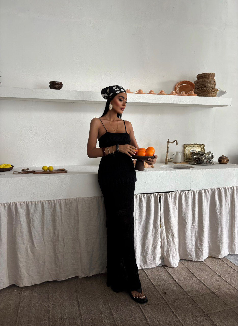 Robe longue à bretelles fines style dentelle