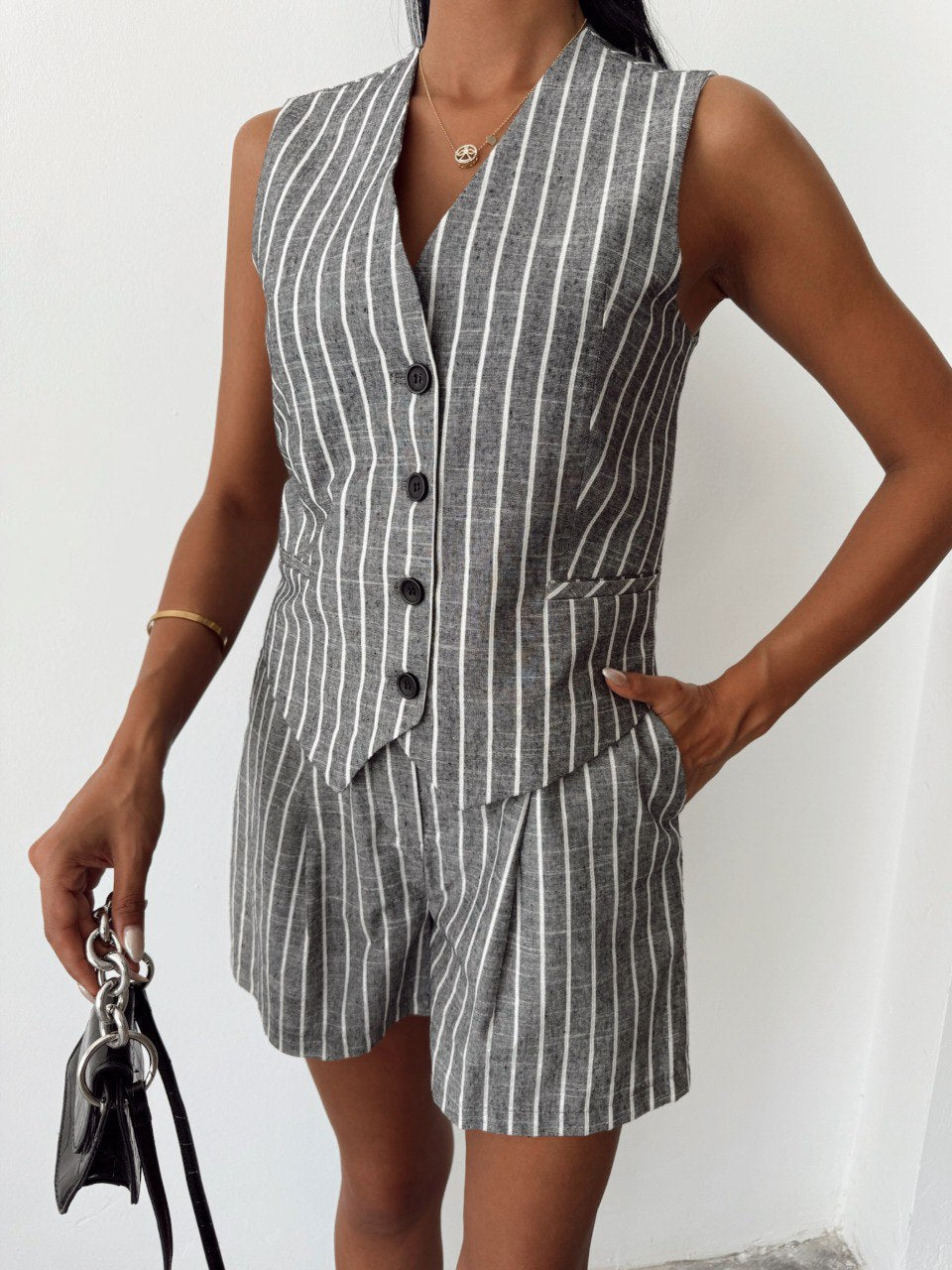 Ensemble short et gilet de costume à rayures