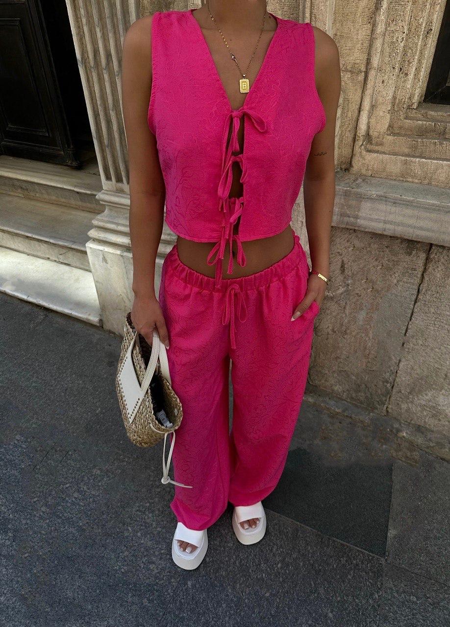 Ensemble pantalon et blouse crop top sans manches
