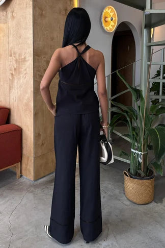Ensemble pantalon et haut épaules dénudées