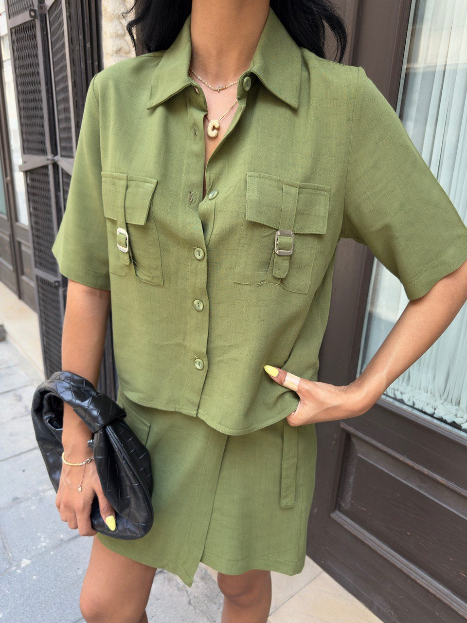 Ensemble jupe-short et chemise manches courtes